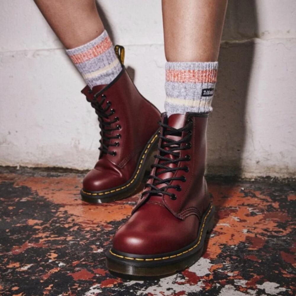 DR. MARTENS 1460 Pascal Smooth Leather Lace Up Boot Cherry Red Sz 8 $180